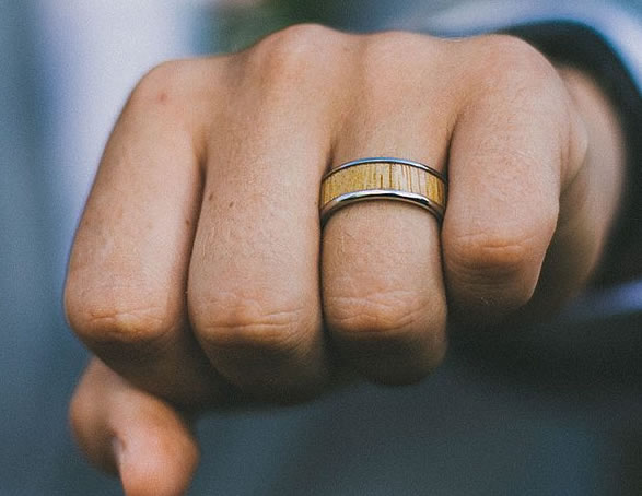 Men's Platinum Moissanite Wedding Band Rings Overview